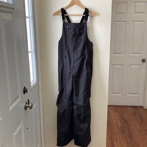 Patagonia Powder Town Bibs, black, size medium